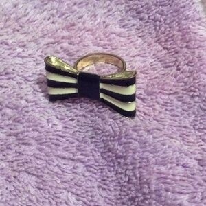 Black & White Vintage Stripe Retro Bow tie 1950 style ring Statement Accessory